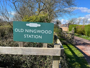 Old Ningwood Station Bed & Breakfast, Ningwood, Isle of Wight PO41 0TG